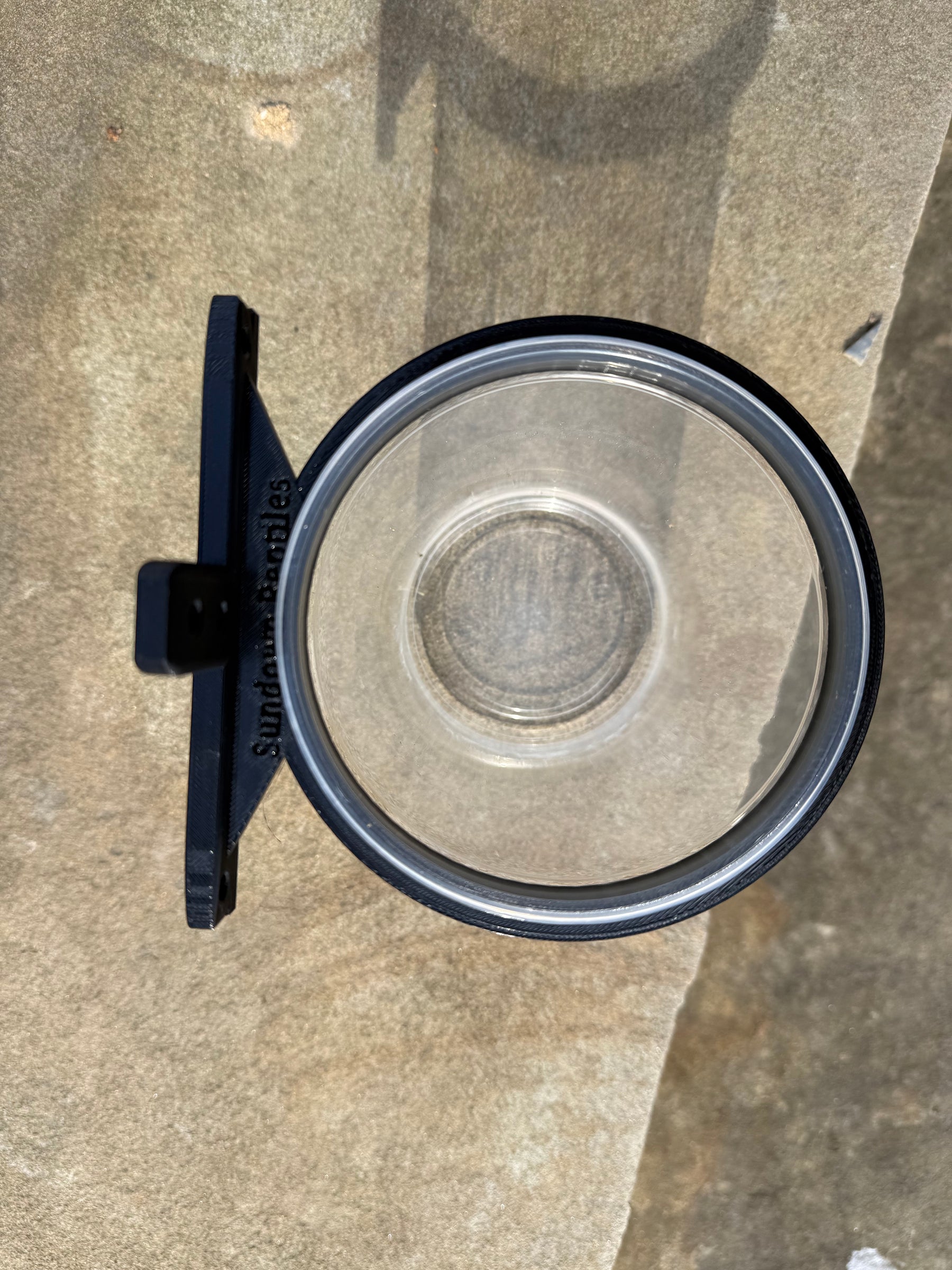 32oz Feeding Bracket - Sundown Reptiles