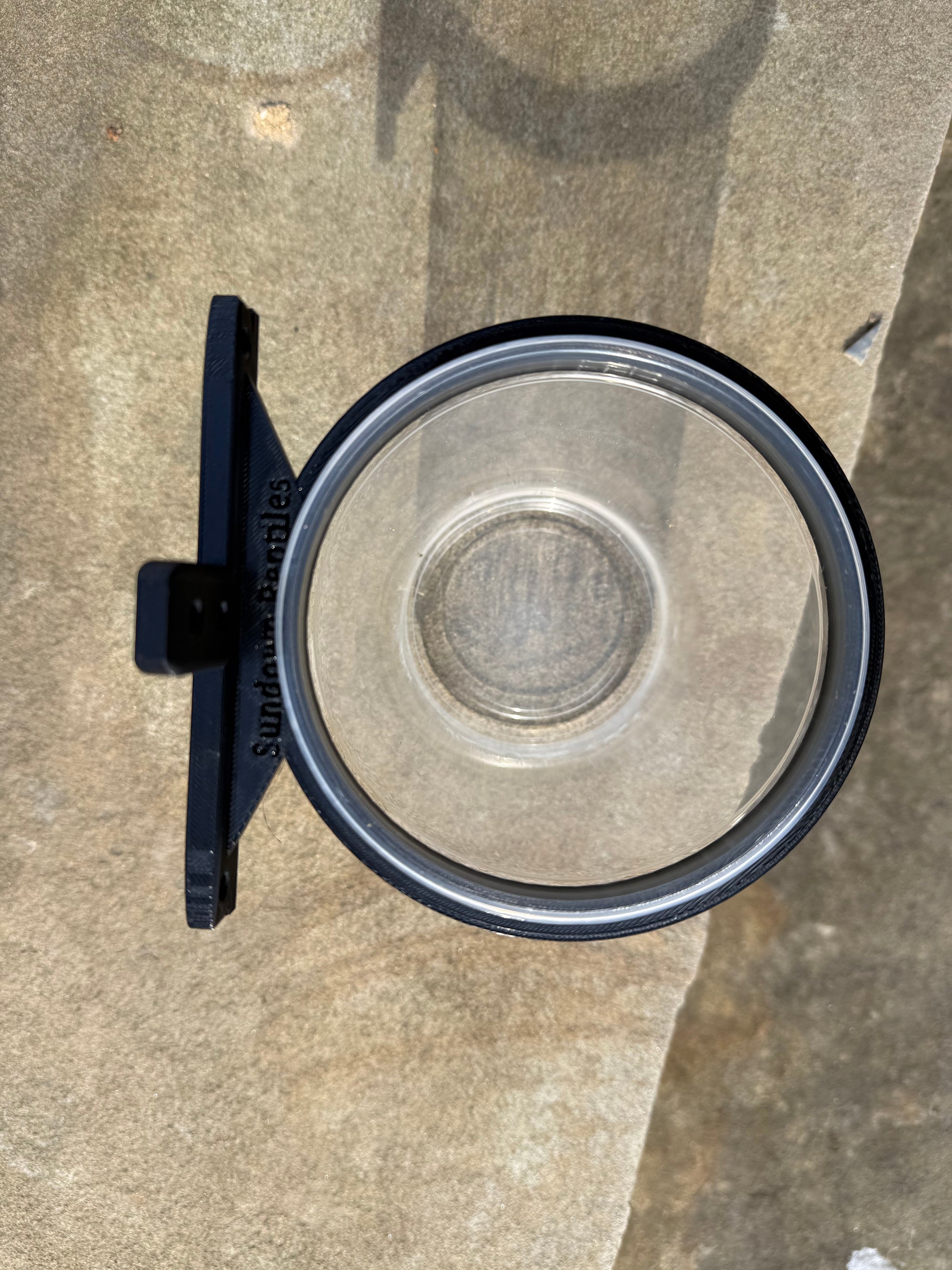 32oz Feeding Bracket - Sundown Reptiles