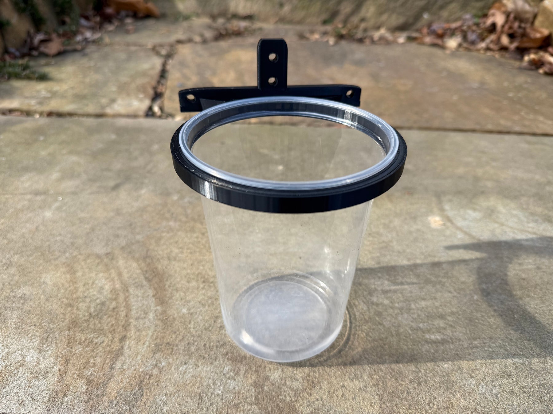 32oz Feeding Bracket - Sundown Reptiles